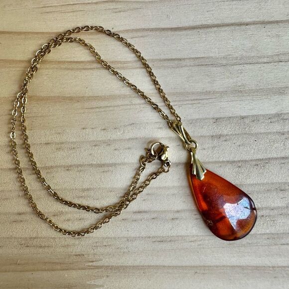 Vintage Genuine Amber Teardrop Pendant Necklace - Picture 5 of 10